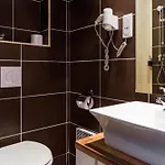 Otel Le 21 2*