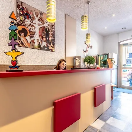 Le 21 Saint-Raphael (Var)