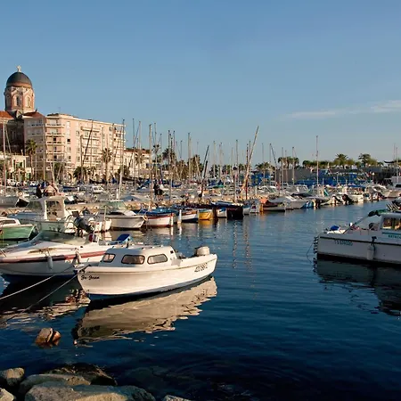 Le 21 Saint-Raphael (Var)