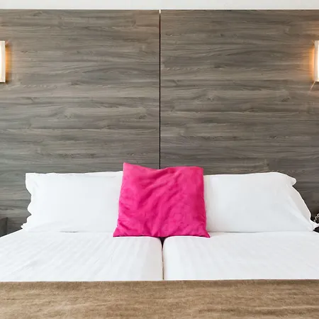 ル21 2* Saint-Raphaël