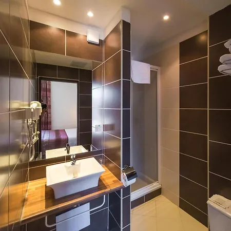 Le 21 2* Saint-Raphael (Var)