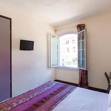 Le 21 Saint-Raphael (Var)