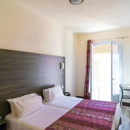 Le 21 Готель Сен-Рафаель