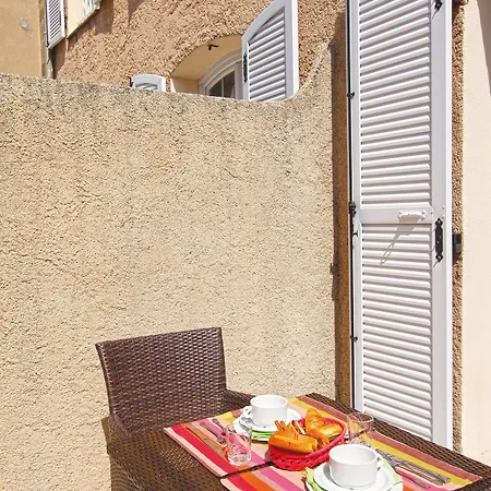Le 21 2* Saint-Raphael (Var)