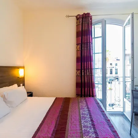 Le 21 2* Saint-Raphael (Var)